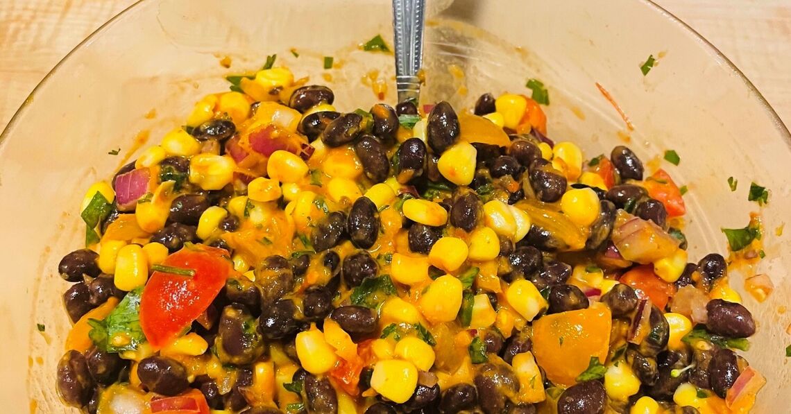 Salsa Salad Dressing with Roasted Red Peppers | USDA Recipe