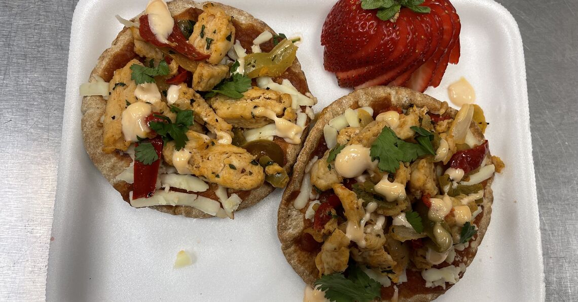 USDA Recipe for Schools | Southwest Chicken Flatbread Box